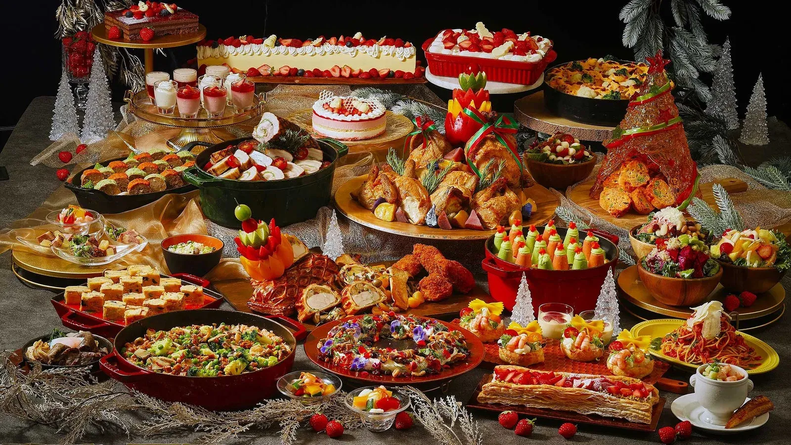 Strawberry desserts and Christmas dishes at the Chef’s Live Kitchen Christmas strawberry buffet, InterContinental Tokyo Bay